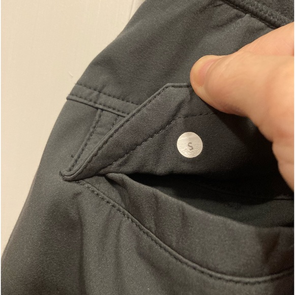 Lululemon mens Water and wind resistant pant with side zippers - Picture 2 of 7